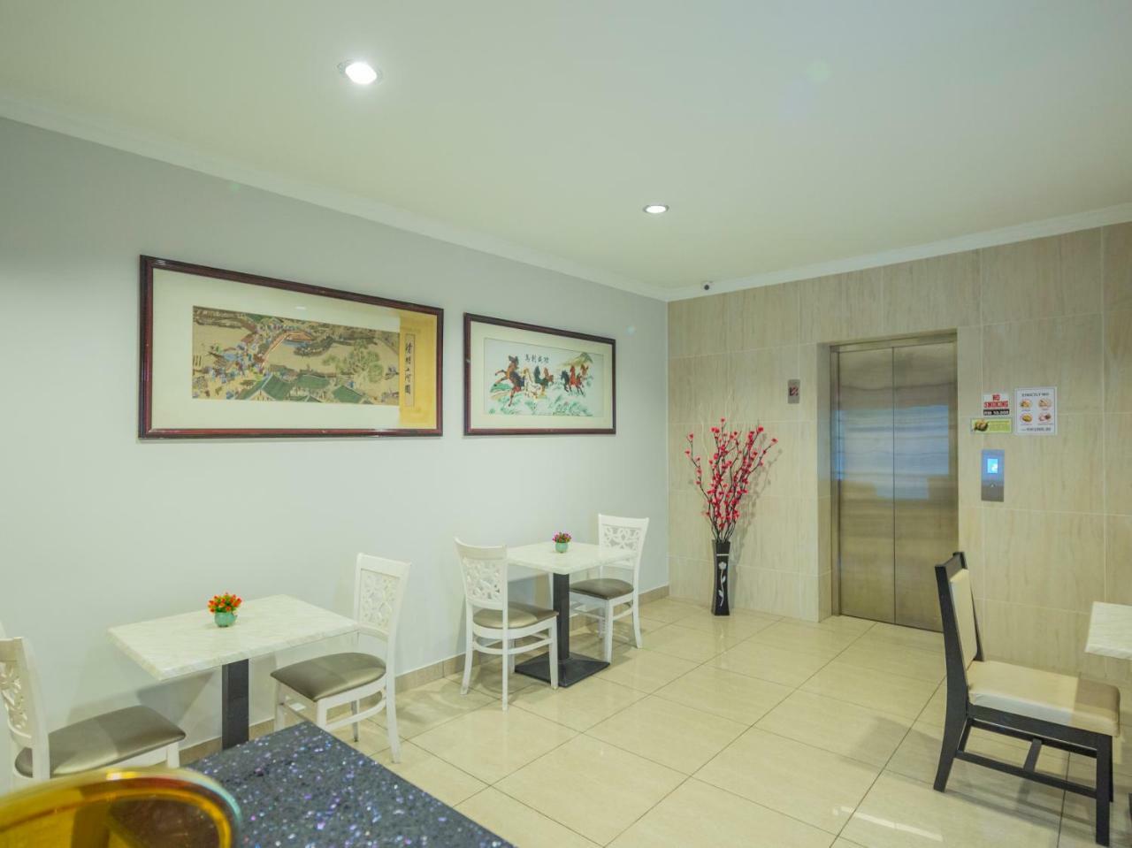 Summer Hotel Kota Kinabalu Bagian luar foto
