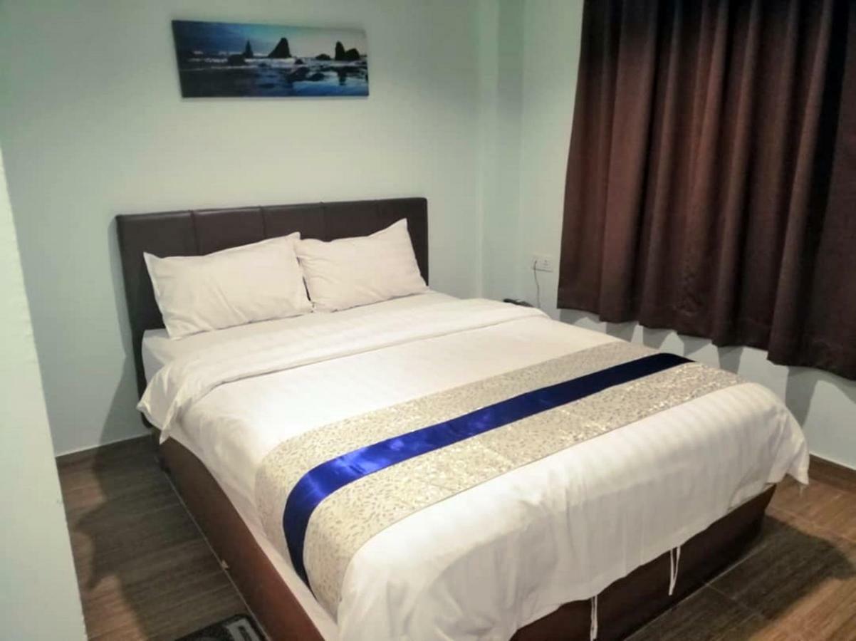 Summer Hotel Kota Kinabalu Bagian luar foto